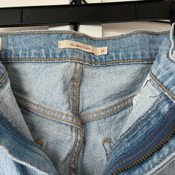 NWT Levi’s Premium 70s High Flare High Waist Flare Leg Denim Jeans - Picture 6 of 6